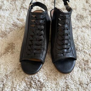 Comforting Black Women's Open-Toe Slingback Sandals